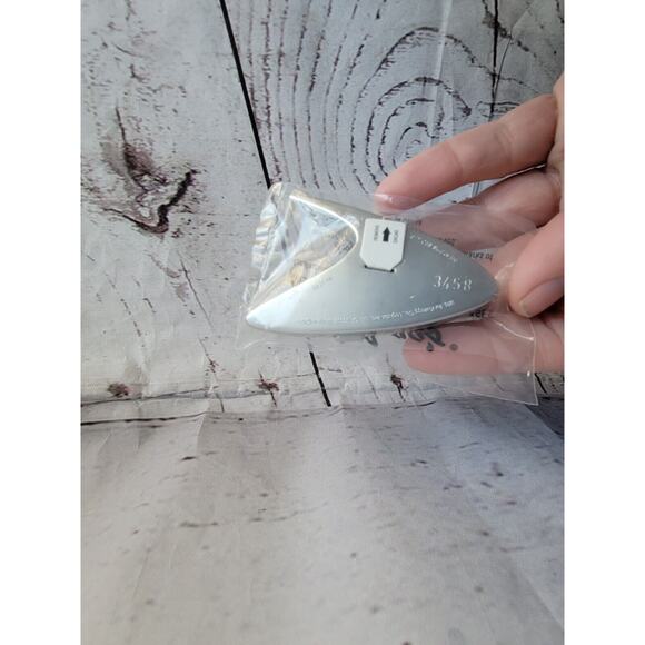 Kellogg's Star Trek Communicator Beam-Up Badges - Command & Engineering NEW 2009 - Picture 2 of 4